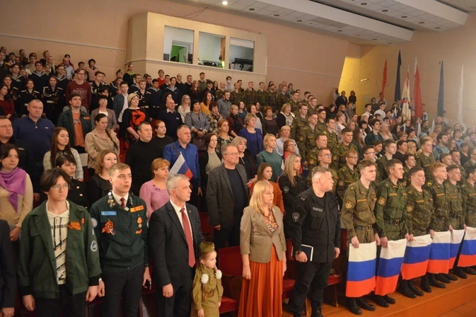 Жители Комсомольска-на-Амуре поддержали ВС РФ и Владимира Путина