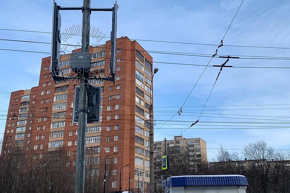 В Первомайском округе Мурманска у остановки «Улица Капитана Копытова» установили светофор. Фото: vk.com/murmansk_dtp