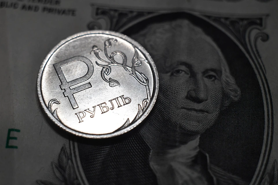 Рубль уже потерял минус 7% с начала февраля. Почему так происходит? И чего ждать в дальнейшем?