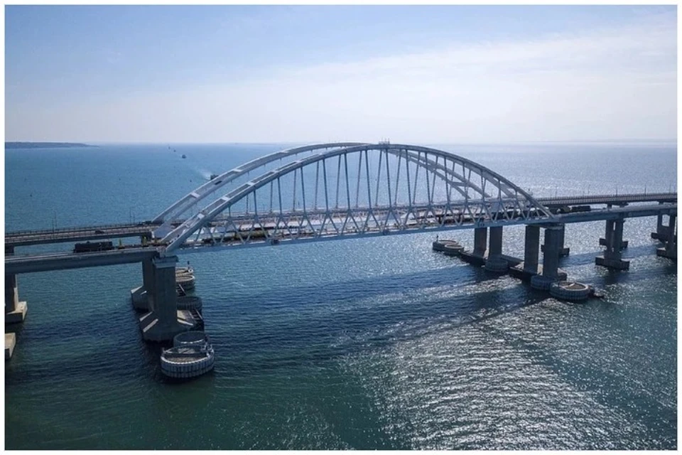 Крымский мост - украшение России! Фото: Инфоцентр Крымский мост
