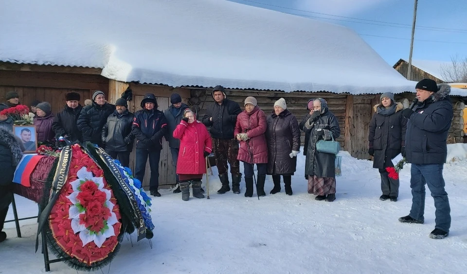 Юрия похоронили на родине в Березовском районе.