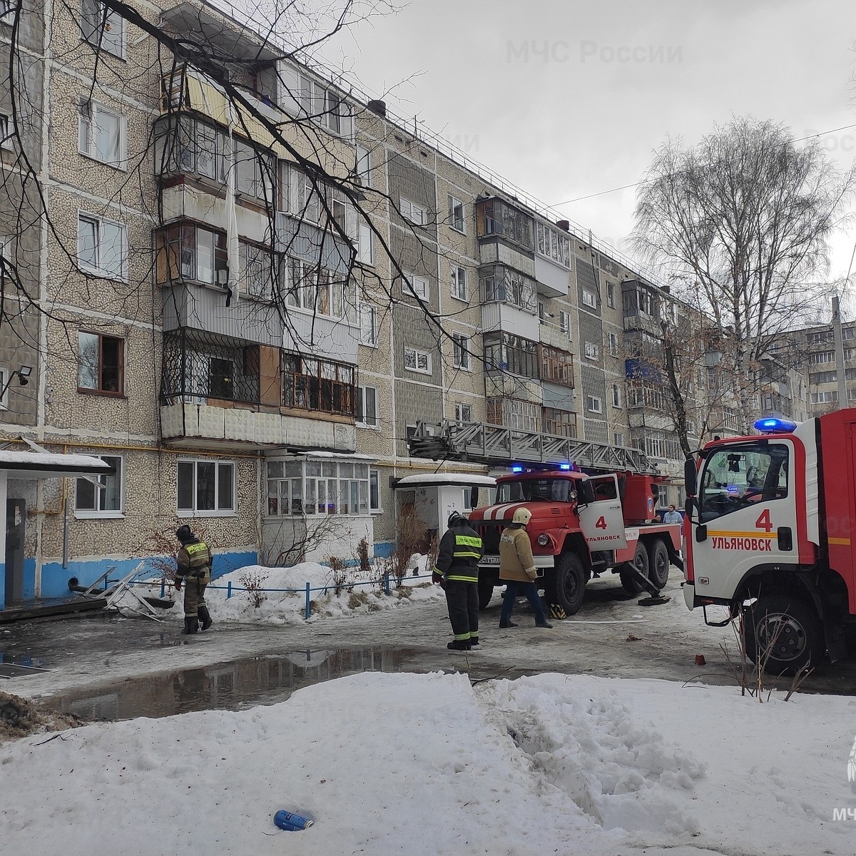 В многоэтажке Ульяновска произошел взрыв газа: два человека пострадали, еще  10 эвакуированы - KP.RU