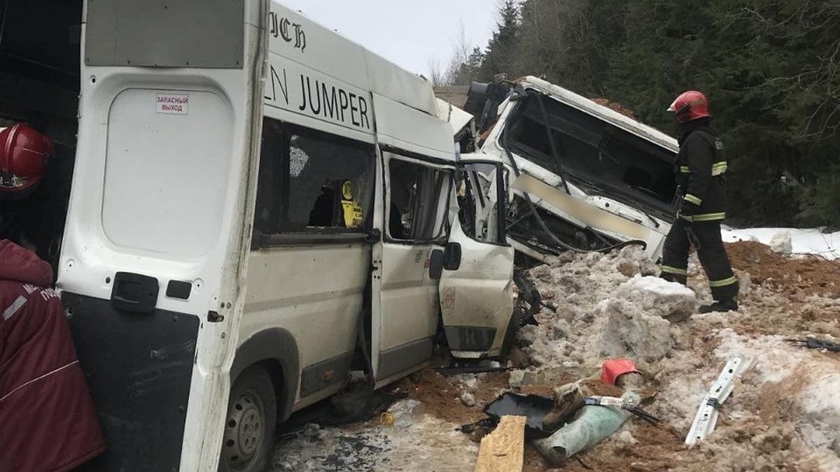 Авария в Смолевичском районе с 11 погибшими 20 февраля: ДТП маршрутка и  МАЗ, пострадавшие, что сказал Лукашенко, что изменится для водителей -  последние новости на 27 февраля 2023 - KP.RU