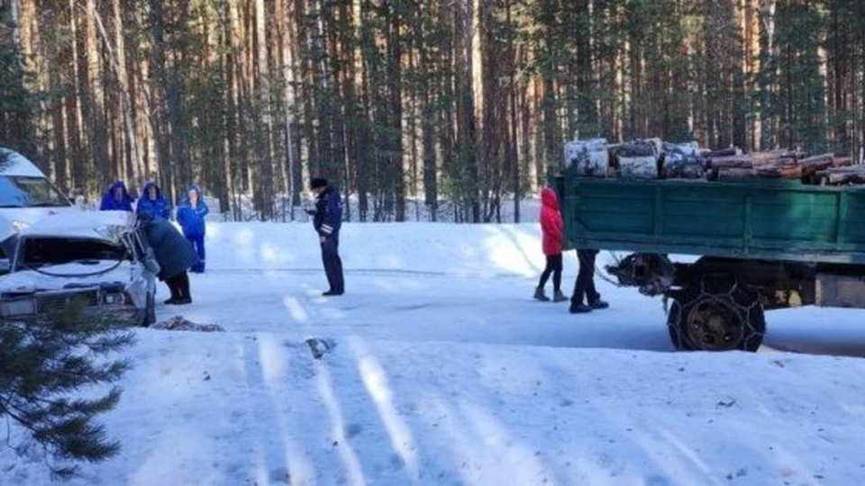 В Томском районе легковушка насмерть задавила человека