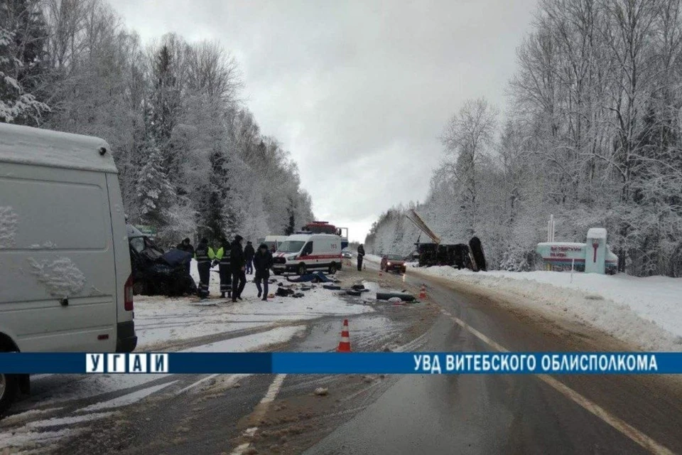 Под Витебском 49-летний водитель микроавтобуса погиб при столкновении со снегоуборочной машиной. Фото: УГАИ УВД Витебского облисполкома