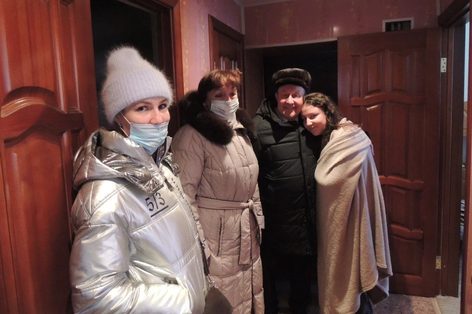 Родные дождались Ольгу из после реабилитации. Фото: Виктор Пауков
