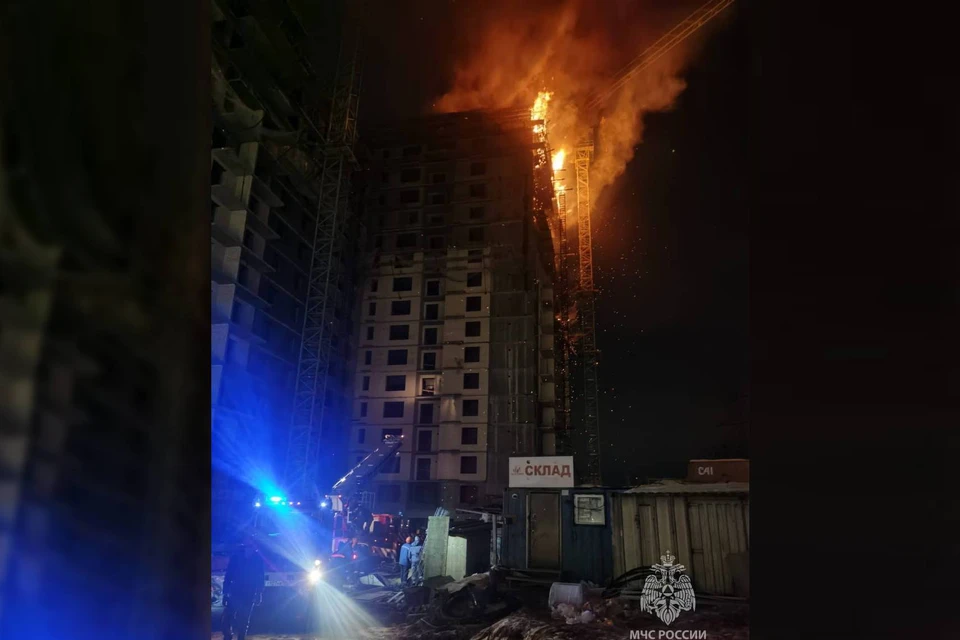 Дознаватели МЧС установили причину пожара в строящейся многоэтажке в Иркутске