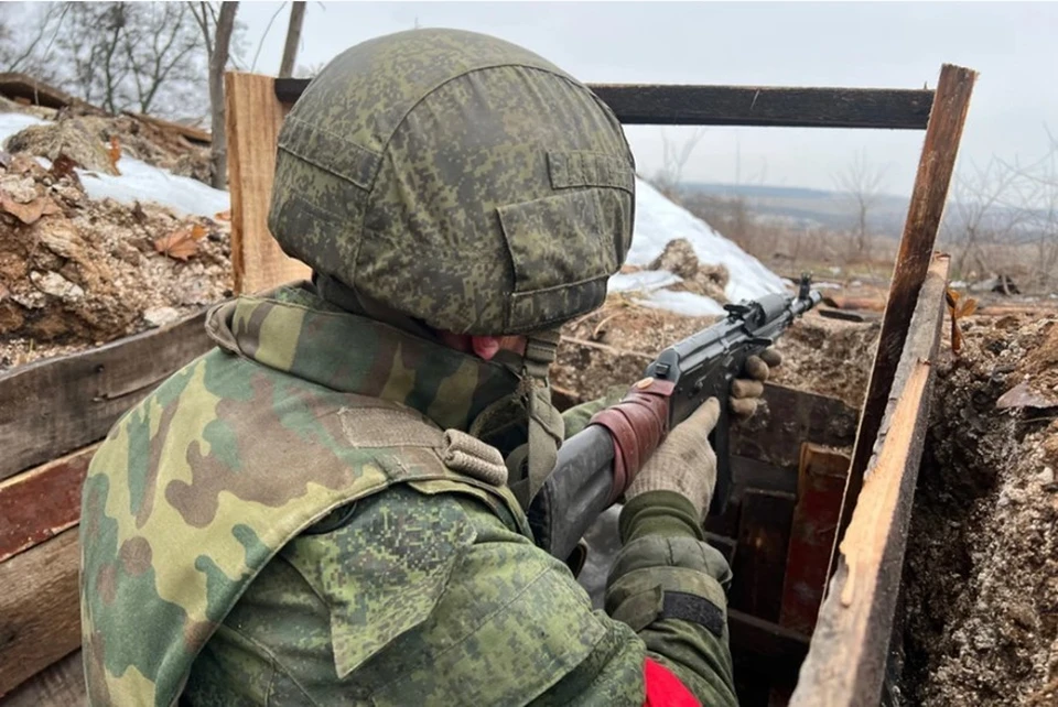 Военкор Коц: Украинский боец помог российским военным отбить атаку ВСУ в Артемовске