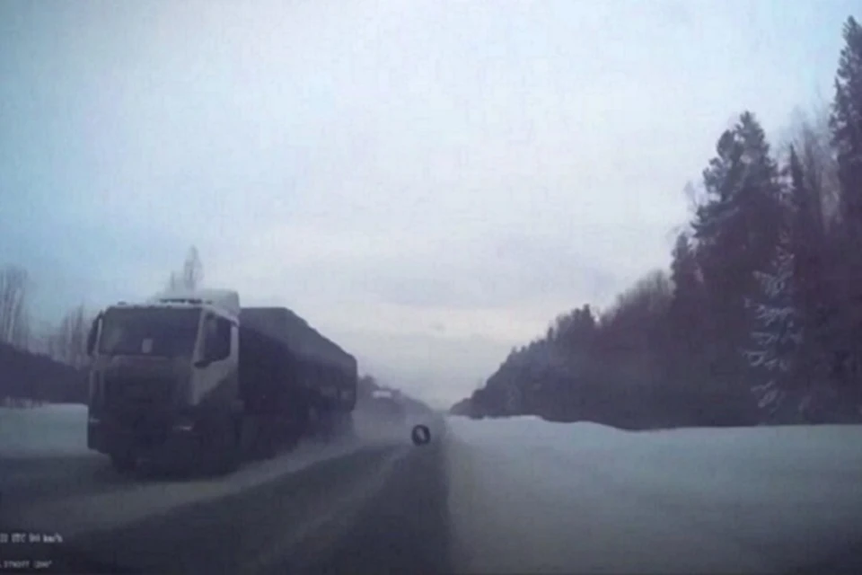 Скрин видео инцидента. Фото: "Екатеринбург - Серов (Online)