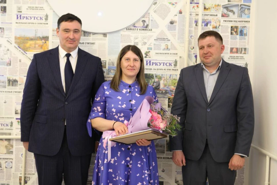 Мэр Иркутска Руслан Болотов поблагодарил лучших сотрудников МУП "Иркутскавтодор" за хорошую работу.