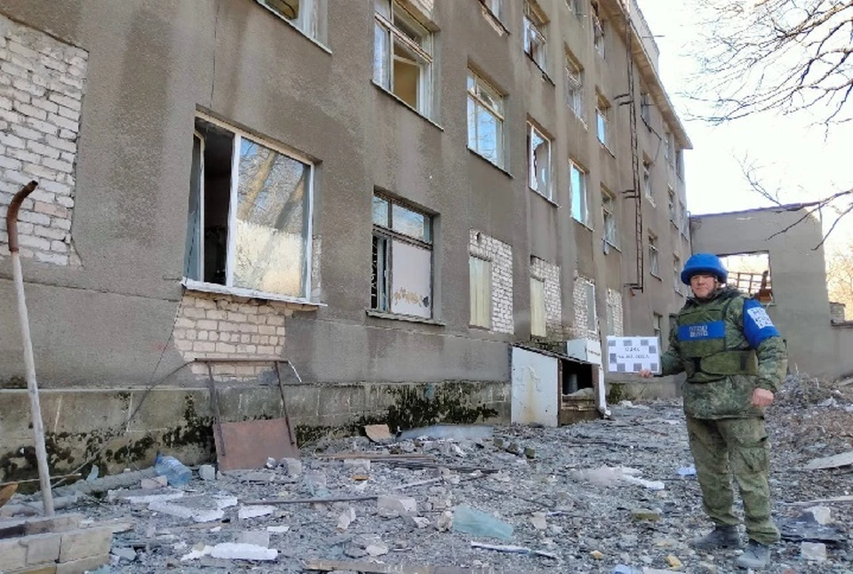 Украинские боевики продолжают уничтожать гражданскую инфраструктуру ДНР и ЛНР. Фото: СЦКК ЛНР