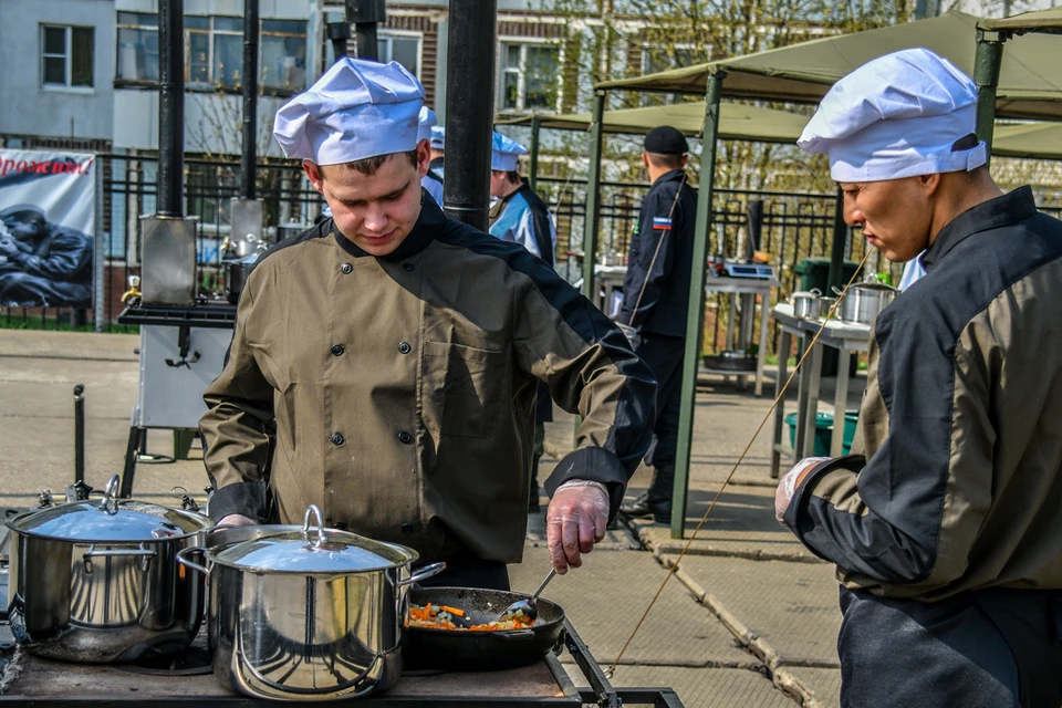 Воины продемонстрируют кулинарное мастерство. Фото: мультимедиа.минобороны.рф