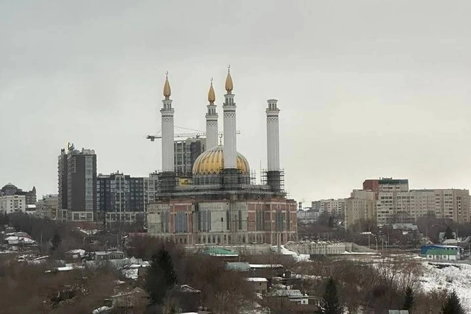 Купол минарета мечети сорвало ветром 13 марта