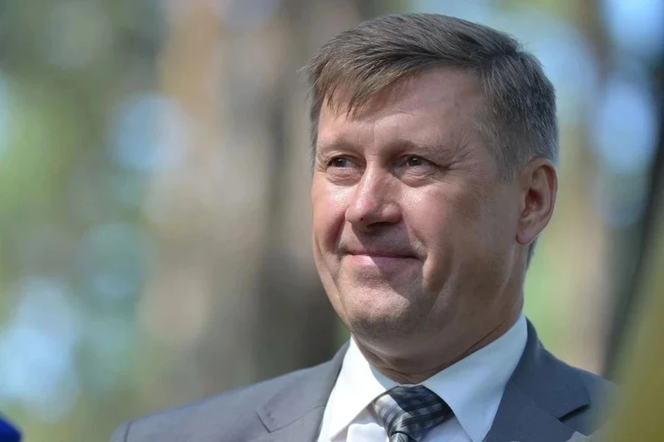 Мэр Новосибирска Анатолий Локоть пригрозил судом подрядчику, который выполнял ремонт улицы Станиславского.