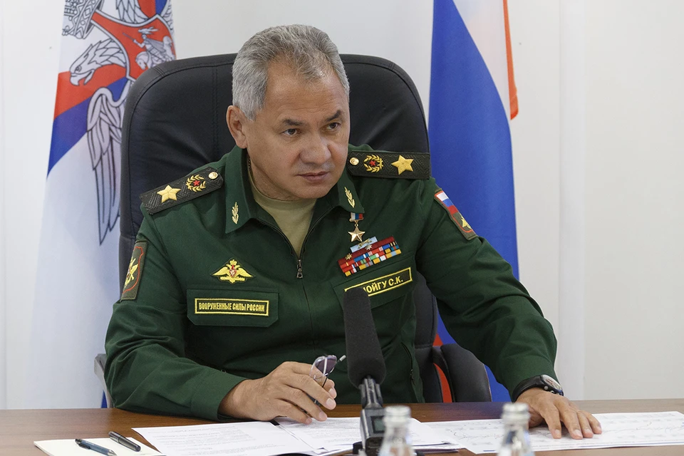 Министр обороны России генерал армии Сергей Шойгу представил к награждению государственными наградами летчиков самолетов Су-27, что одним взмахом крыла сопроводили дрон США MQ-9 в глубины Черного моря.