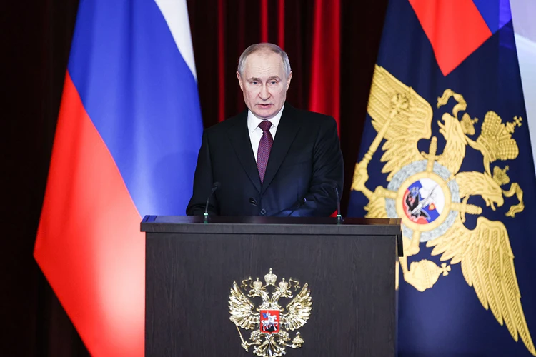 «Я прошу навести порядок и сделать это быстро»: Путин сделал серьезные выводы после общения с людьми в Мариуполе