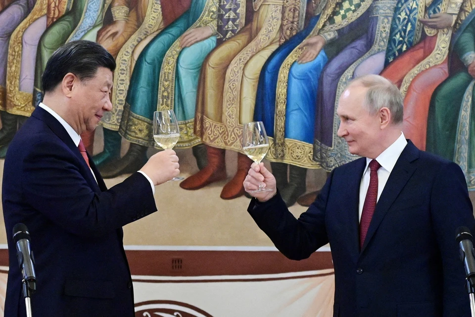 Владимир Путин на переговорах с председателем КНР Си Цзиньпином в Кремле
