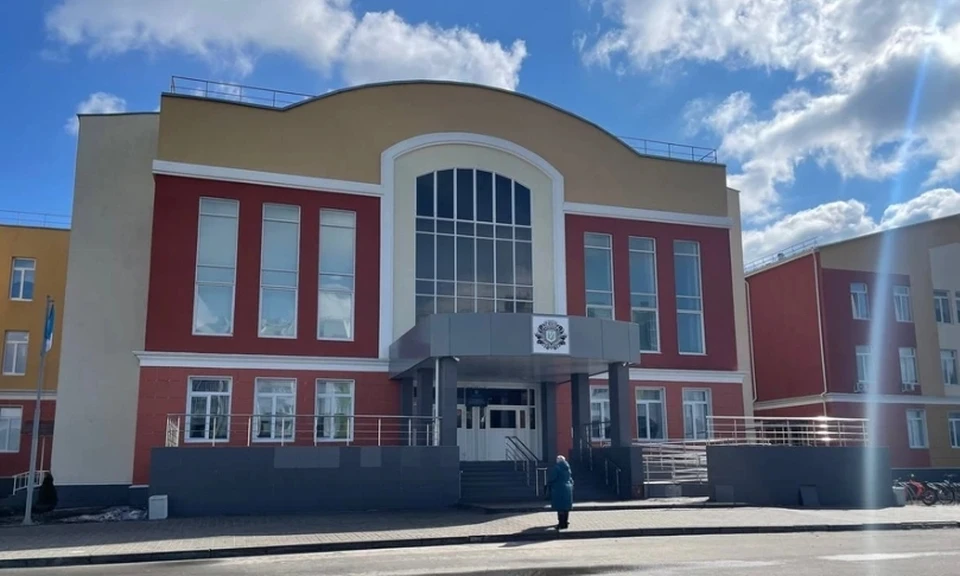 Здание Губернаторского лицея №100