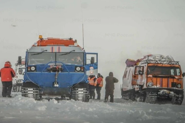 Арктическая экспедиция МЧС России оказала оперативную помощь при ДТП