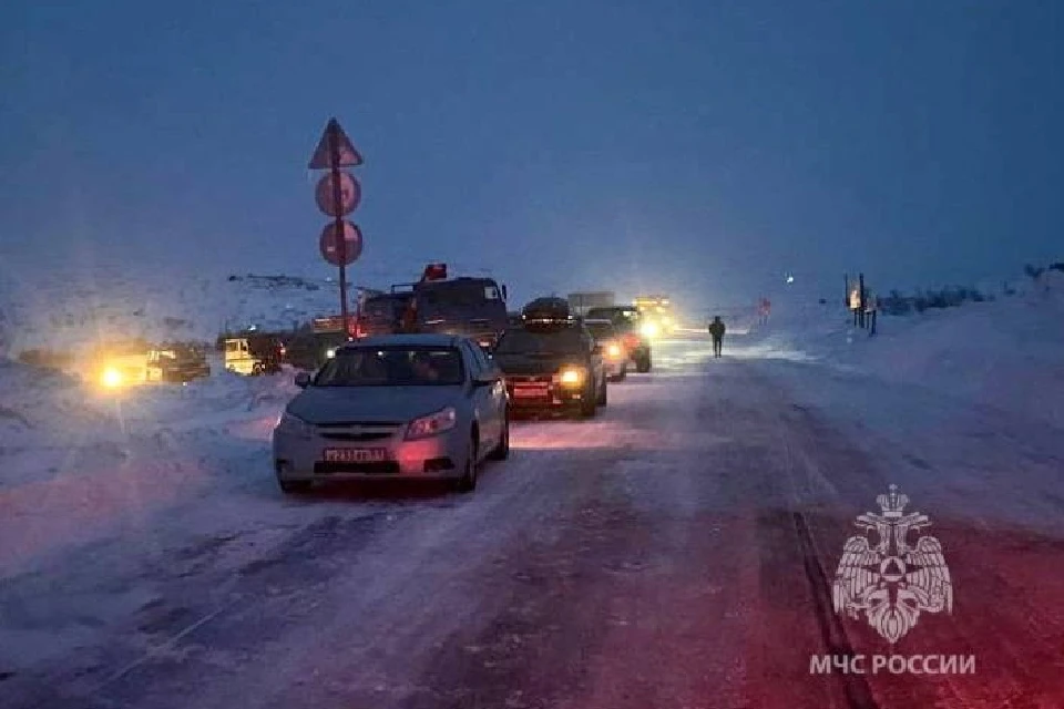 На месте работает оперативная ГУ МЧС России по Мурманской области. Фото: МЧС по МО