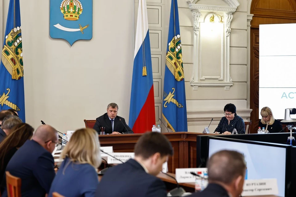 Губернатор отметил важность обеспечения безопасности участников и гостей праздника.