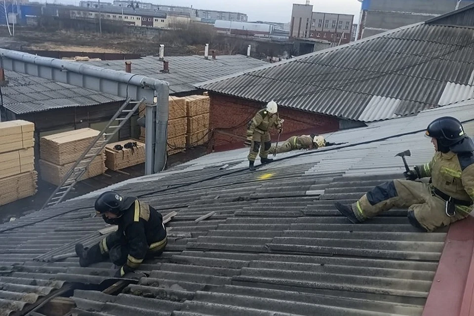 Огонь распространился на площади в 15 квадратных метров. Фото: пресс-служба ОНД и ПР по Нижнему Тагилу и ГГО