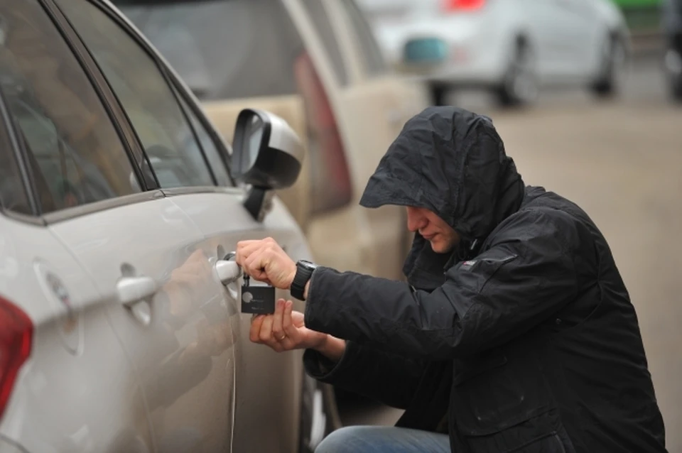 Житель Ростовской области совершил ложный донос, рассказав о том, что его машину украли, полиции