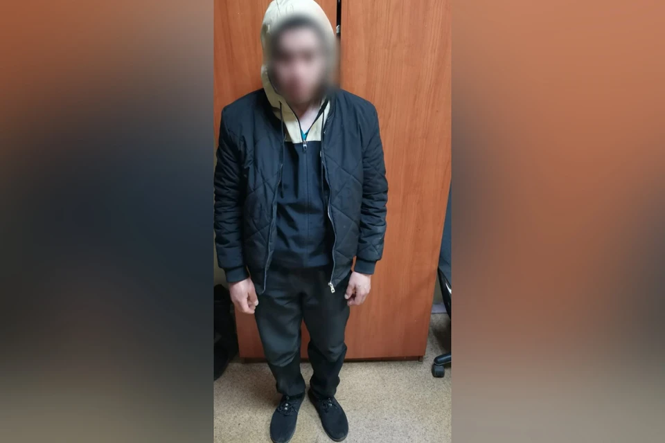 Мужчину задержали и доставили в отдел полиции. Фото: ГУ МВД России по Челябинской области