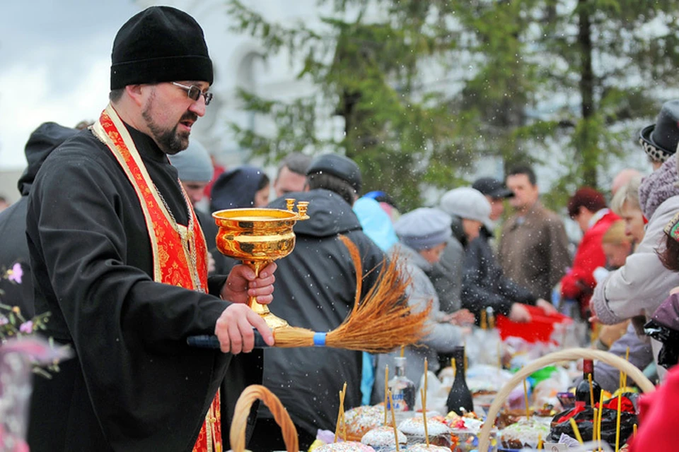 Освятить куличи и яйца можно будет в каждом храме.