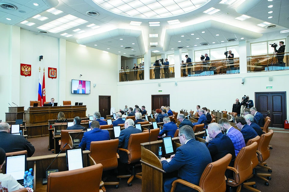 В повестку III заседания V сессии краевого парламента было включено 35 вопросов. Фото: БУРМИСТРОВ Андрей