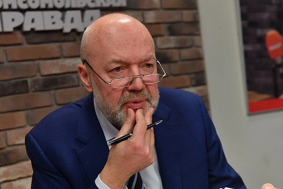 Вернуть документ предложил сам Павел Крашенинников