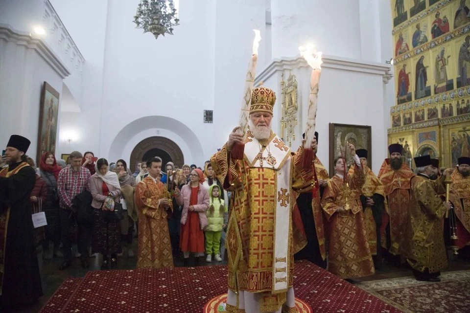 В Ярославль на Пасху привезли Благодатный огонь. ФОТО: пресс-служба Ярославской епархии