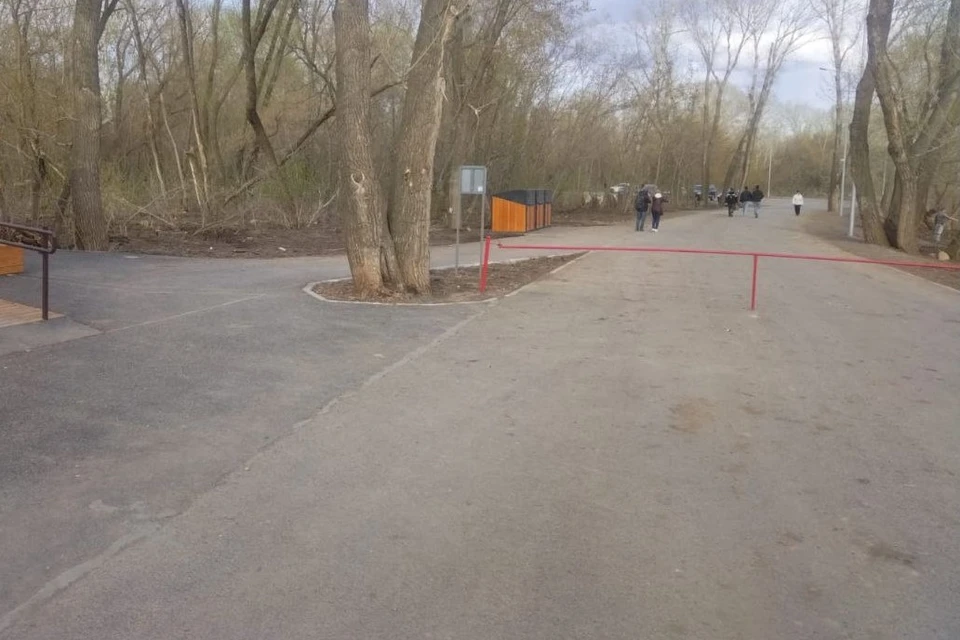 На широкой пешеходной тропинке поставят вазоны. Фото: администрация Оренбурга