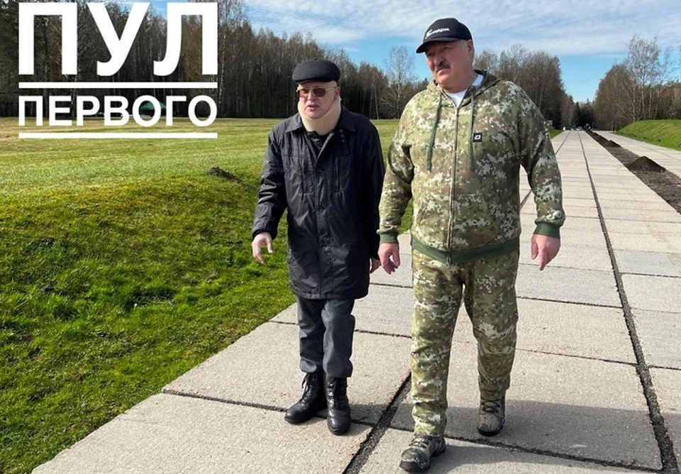 Лукашенко участвует в республиканском субботнике в Хатыни. Фото: телеграм-канал «Пул Первого»