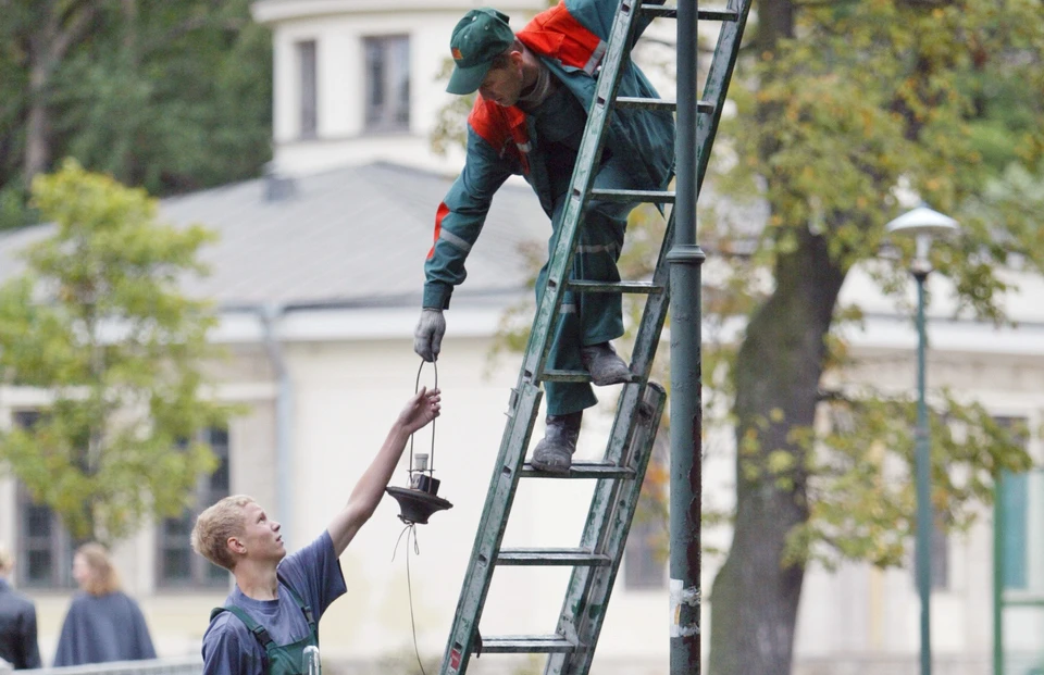 В Ульяновске специалисты «Горсвета» восстановили освещение на 32 адресах