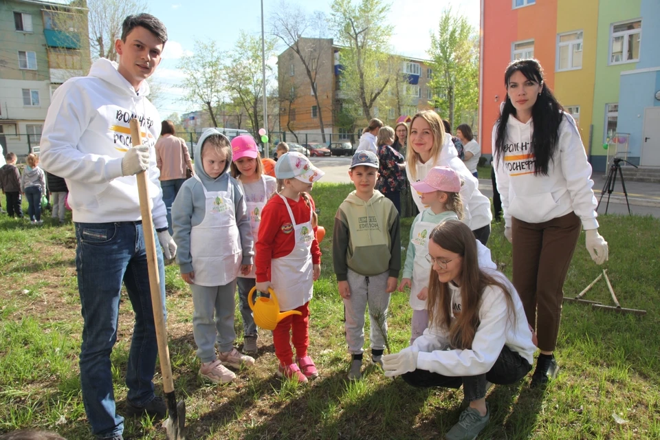 Забота об окружающей среде - дело и взрослых, и детей. Фото: НК НПЗ.