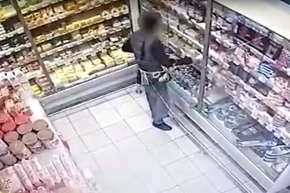 В Липецке полицейские задержали рецидивиста, ограбившего магазин на 3 тысячи рублей