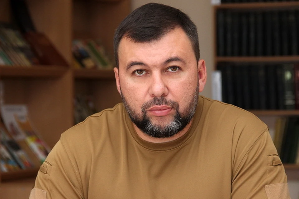 Денис Пушилин отвечает на вопросы жителей ДНР. Фото: АГ ДНР
