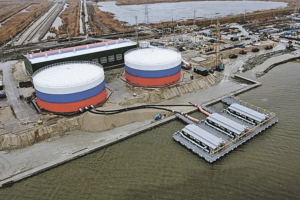 Новый водовод из реки Дон, построенный для снабжения Донецкой Народной Республики, возвели в рекордные сроки.