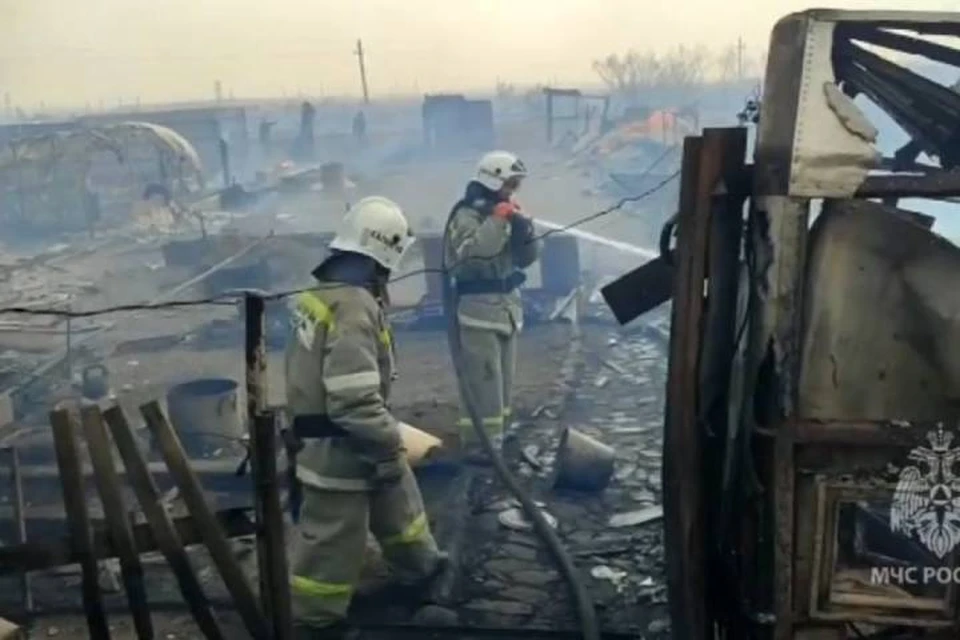 Пожарные сообщили о локализации возгорания в Борзе Забайкальского края. ГУ МЧС России