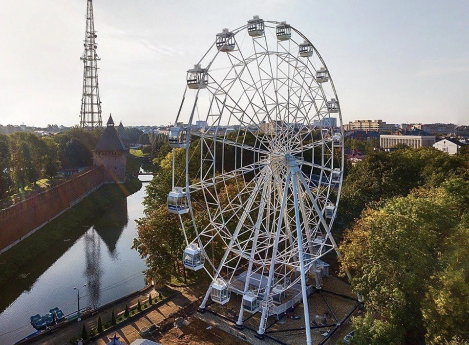 В Смоленске вновь заработало Колесо обозрения. Фото: официальная группа аттракциона ВКонтакте.