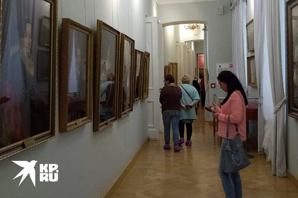 Картинная галерея и оранжерея в праздничные дни открыты для посетителей