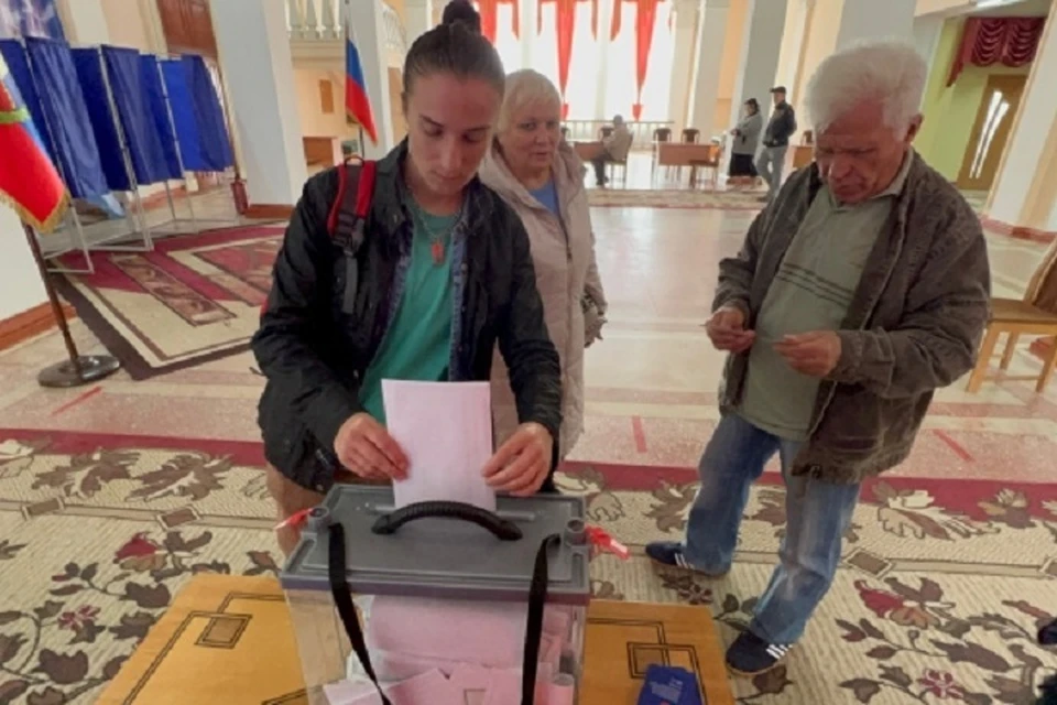 Более 800 заявлений подали на участие в предварительном голосовании «Единой России» ЛНР