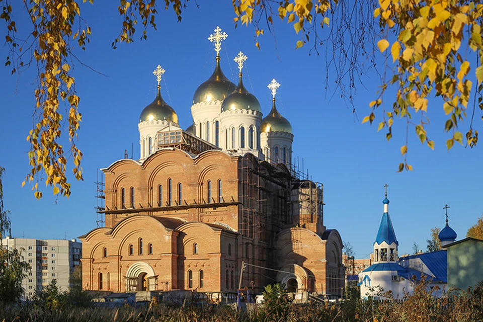 Свято-Тихоновский храм в Ярославле (рядом - церковь иконы Божией Матери «Нечаянная Радость»). ФОТО из архива о. Михаила