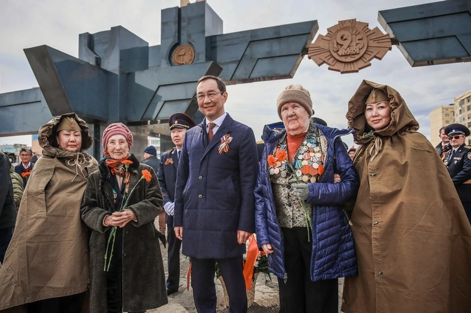 Айсен Николаев поздравил жителей Якутии с Днем Победы. Фото: Андрей СОРОКИН