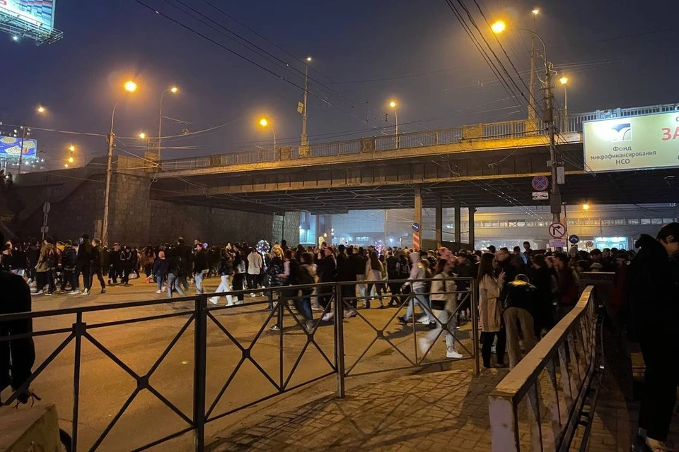Новосибирцы пошли по домам после праздников.