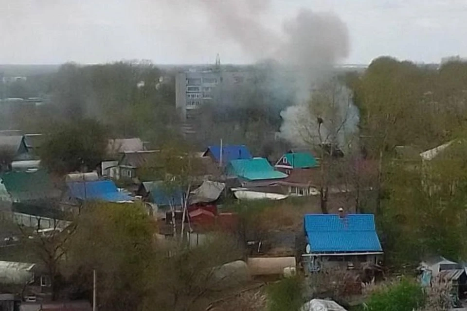Пожилая женщина отравилась угарным газом при пожаре в Хабаровске Фото: bigbro_khb