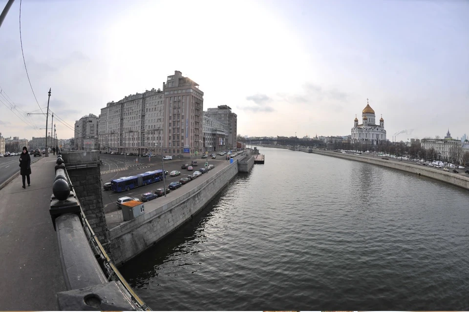 Из Москвы-реки выловили автоматы с боевыми патронами
