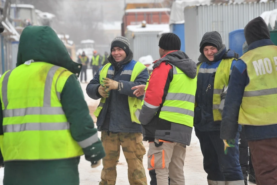 За неделю в Новосибирскую область приехали почти 10 тысяч мигрантов.