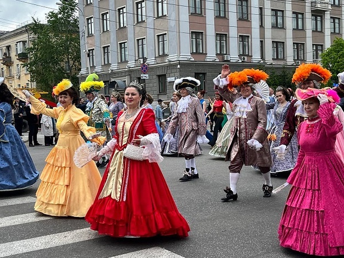 День города в Хабаровске: праздничное шествие, арт-фестиваль, концерты и фейерверк